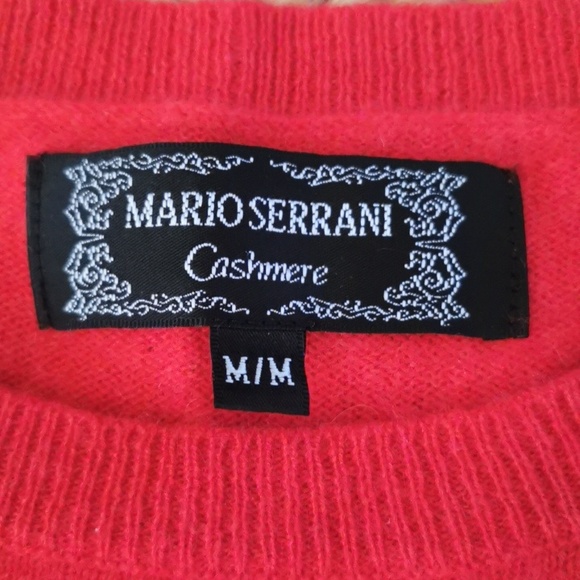 MARIO SERRANI red  crewneck cashmere sweater. Size Medium - Picture 2 of 4